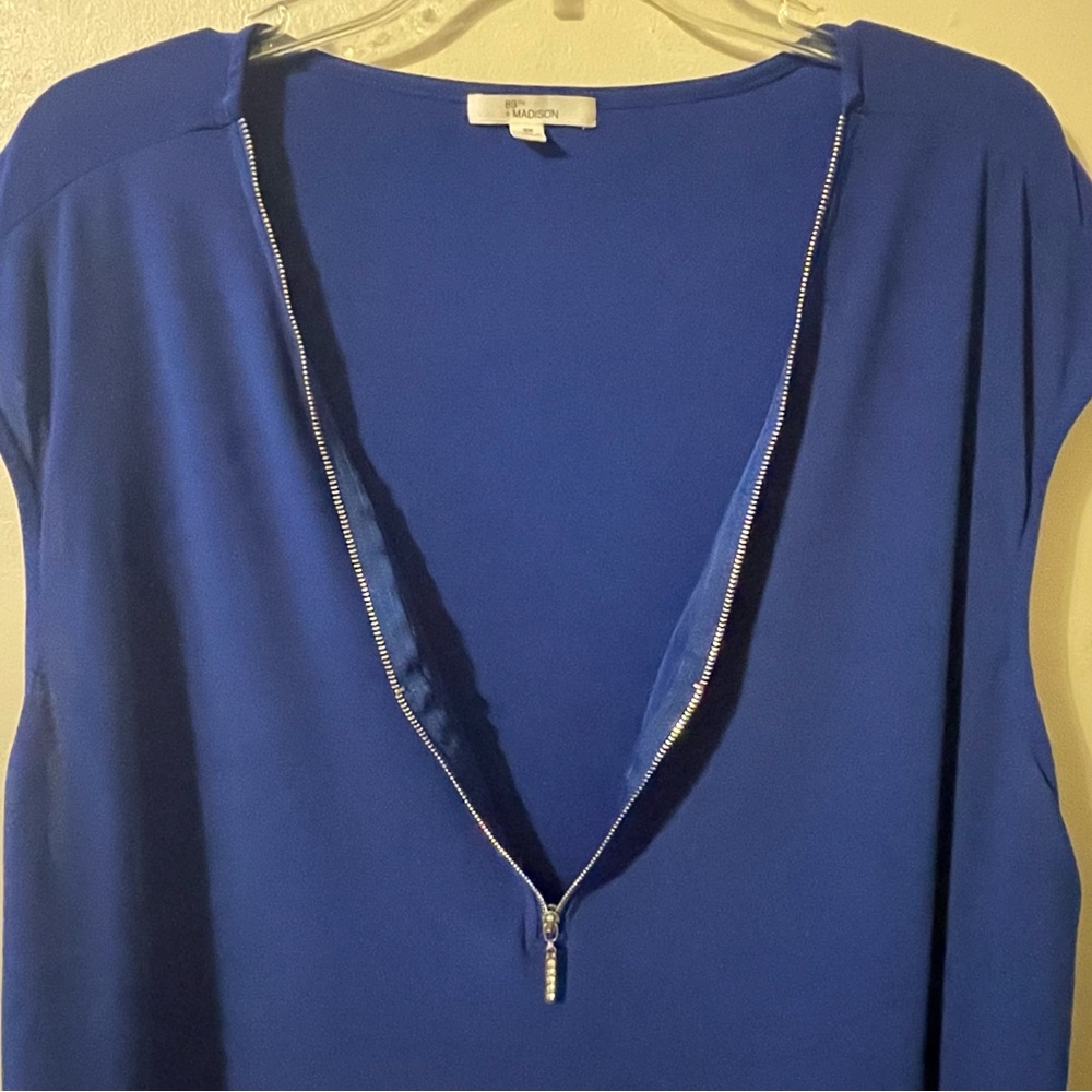 89th + Madison Royal Blue Zip Up Sleeveless Blouse Sz. 3X - Picture 8 of 11